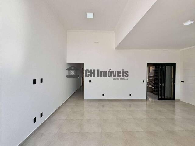 #13 - Casa para Venda em Boituva - SP - 2