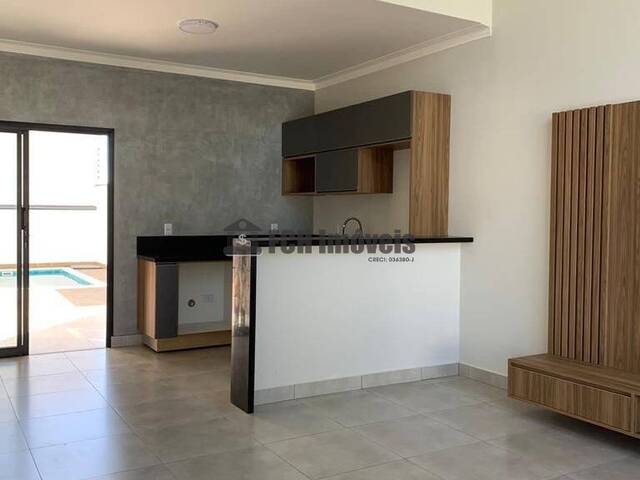 #83 - Casa para Venda em Boituva - SP - 3