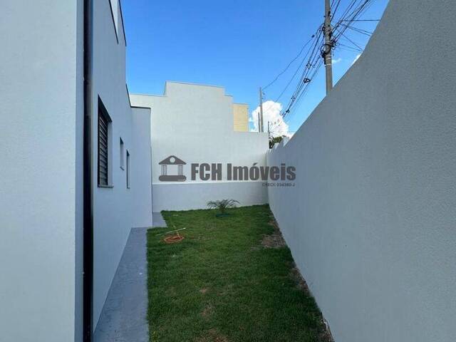 #99 - Casa para Venda em Boituva - SP - 2