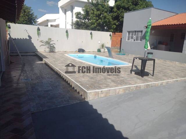 #100 - Casa em condomínio para Venda em Tatuí - SP - 3