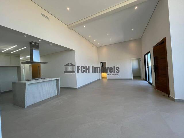 #327 - Casa para Venda em Porto Feliz - SP - 2